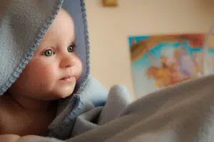 Santé bébé : pourquoi éviter de couvrir la poussette avec un linge lorsqu’il faut chaud ?