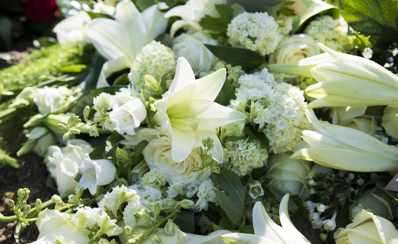 composition florale enterrement