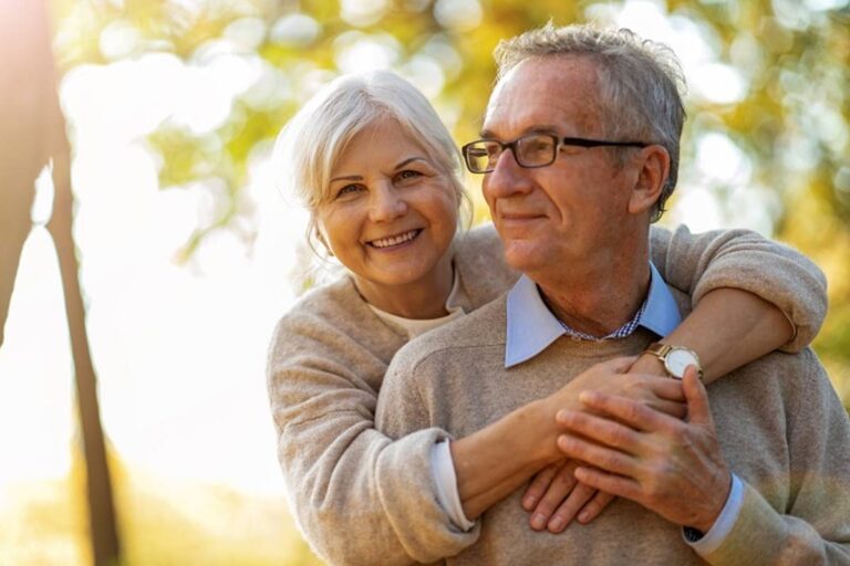 couple de seniors en bonne santé