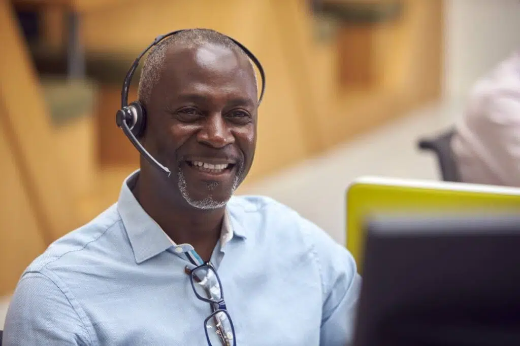 visuel teleassistance domicile seniors.jpg