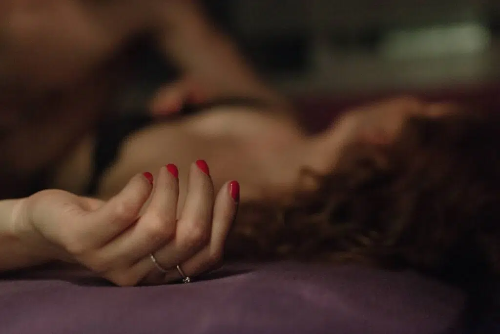 couple au lit