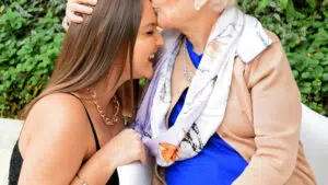 Téléassistance pour seniors : dans quels cas est-elle vraiment recommandée ?